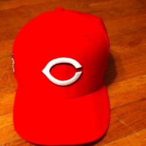Cincinnati Reds hat with embroidering